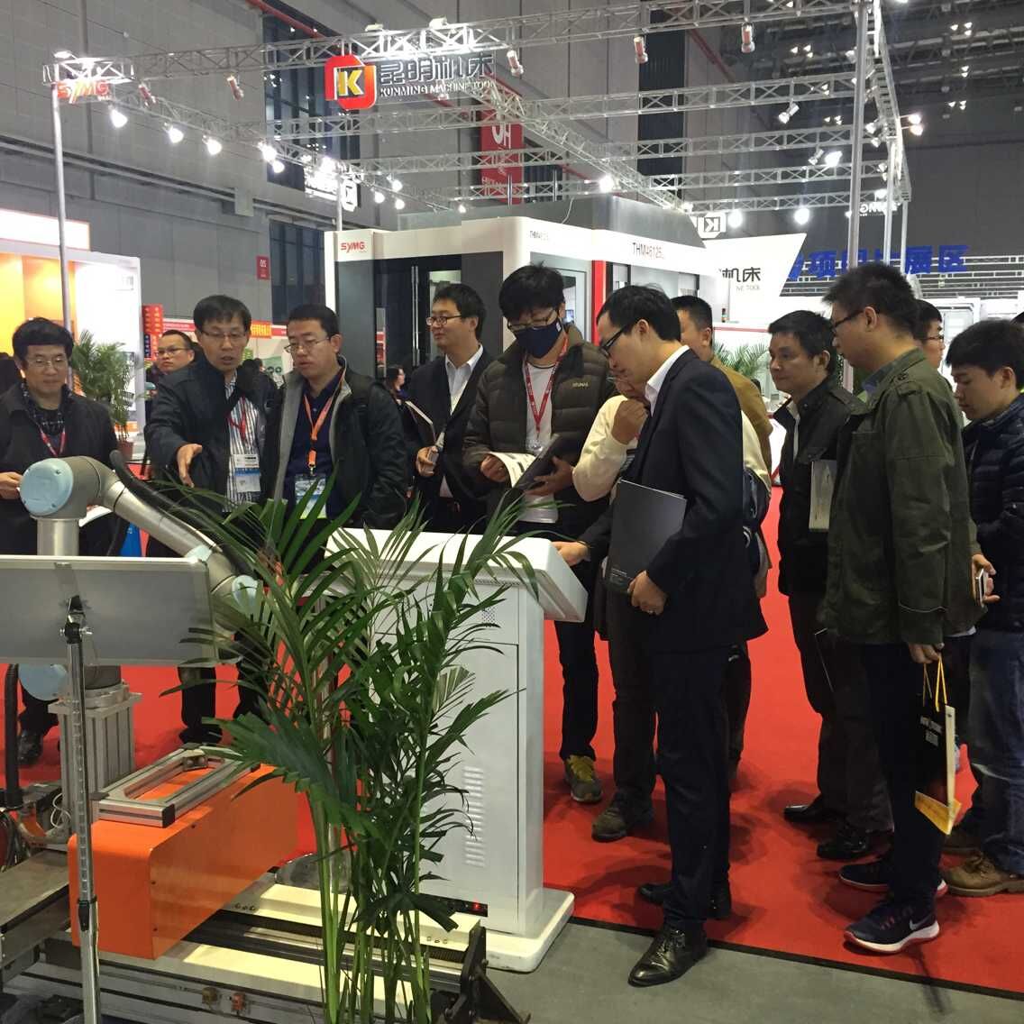 乐鱼工业机器人上海工博展圆满成功